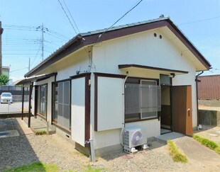 上野住宅　6号の物件外観写真